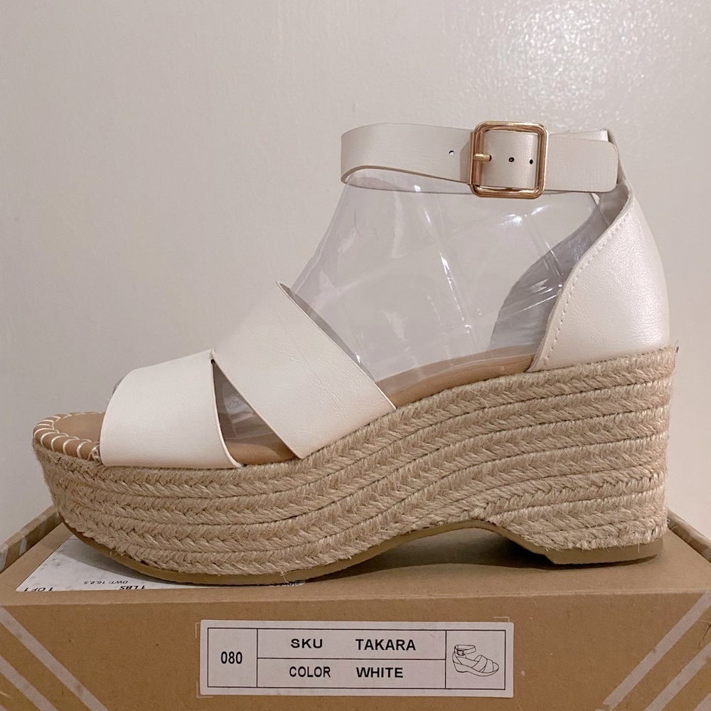Journee Collection Takara White Wedge Sandal